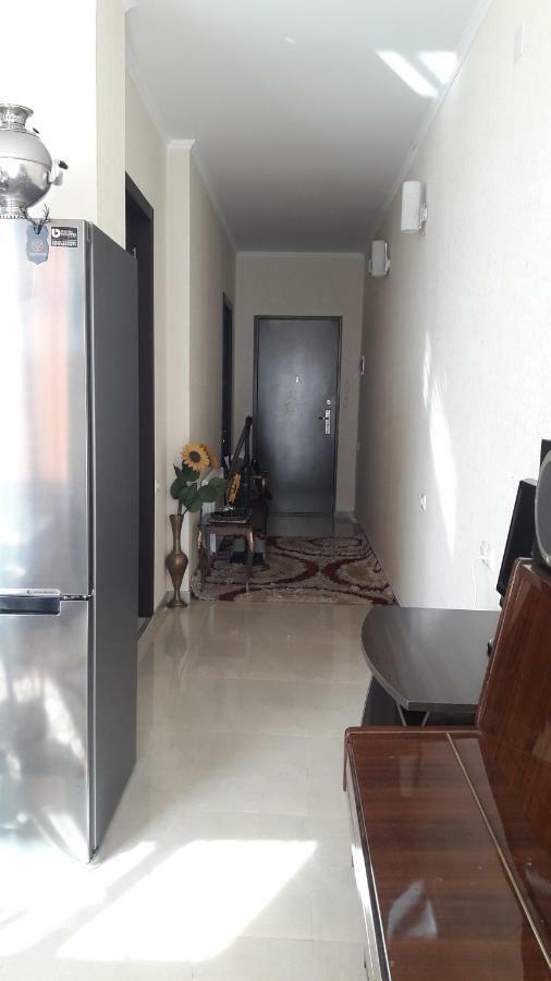 Apartament In The Centre Batoemi Buitenkant foto